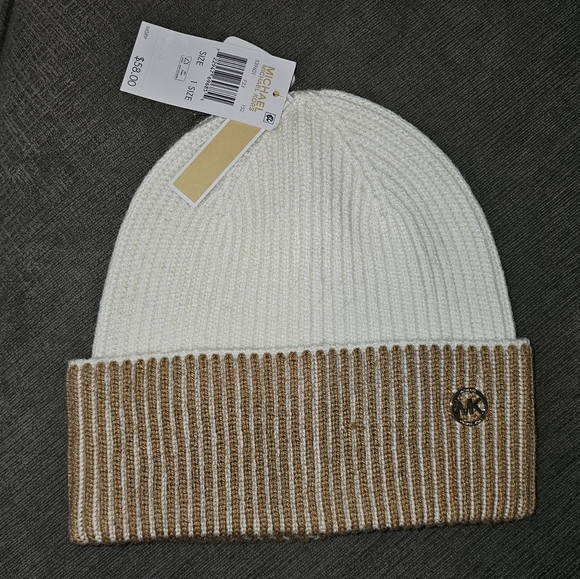 Michael Kors Women's colorblocked  Plaited Fisherman Rib Cuff Beanie Winter hat - Picture 8 of 11